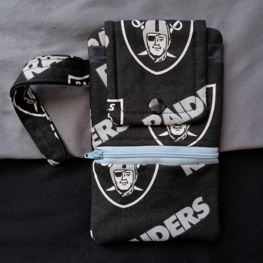 NFL Raiders Football Team Wrist Wallet
